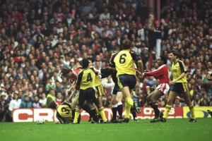 Arsenal i Junajted, kad su zbog tuče oduzimani bodovi!